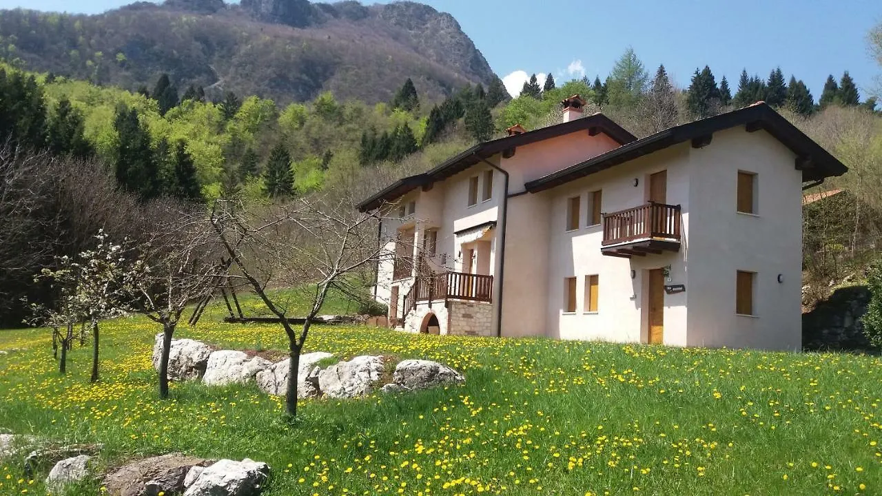 Le Farfalle - Un Angolo Di Quiete Green A Laghi In Provincia Di Vicenza Stalle Comparetti 0*,